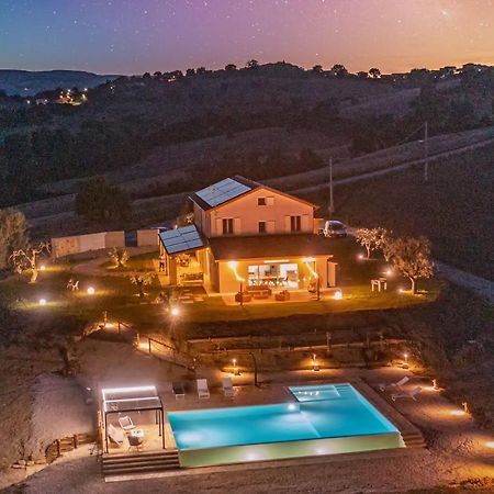Casal Del Sole - La Ginestra Apartment Montefelcino Bagian luar foto