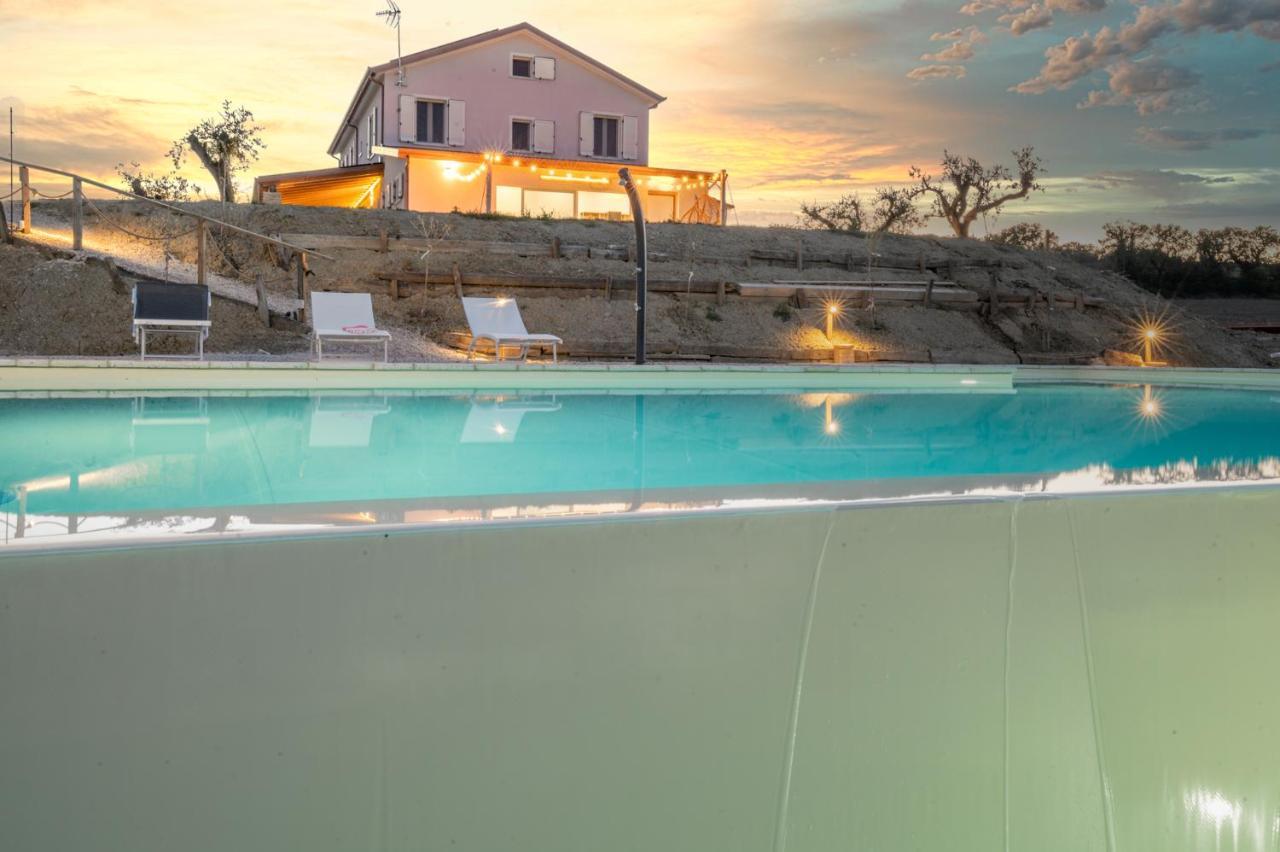 Casal Del Sole - La Ginestra Apartment Montefelcino Bagian luar foto