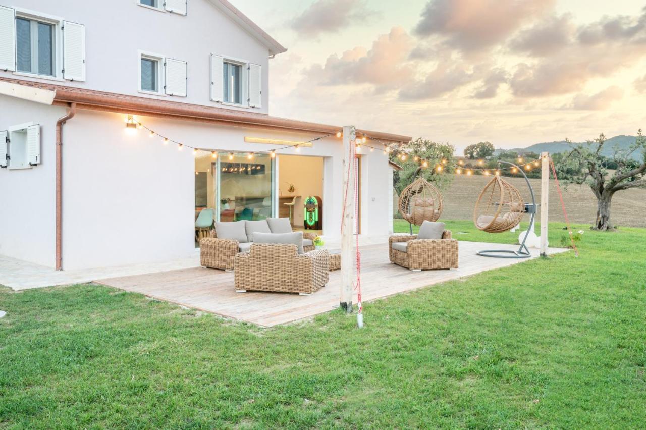 Casal Del Sole - La Ginestra Apartment Montefelcino Bagian luar foto