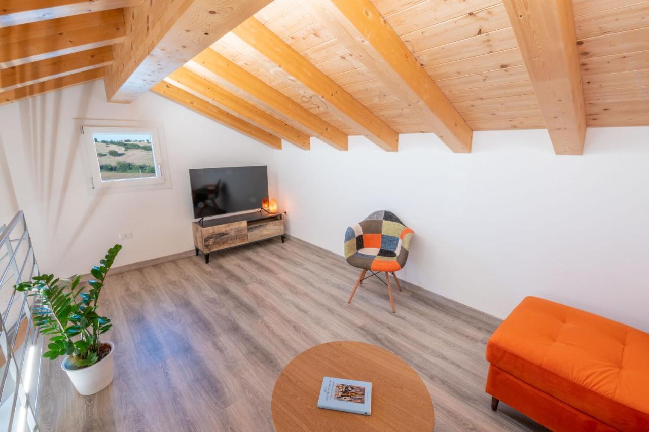 Casal Del Sole - La Ginestra Apartment Montefelcino Bagian luar foto