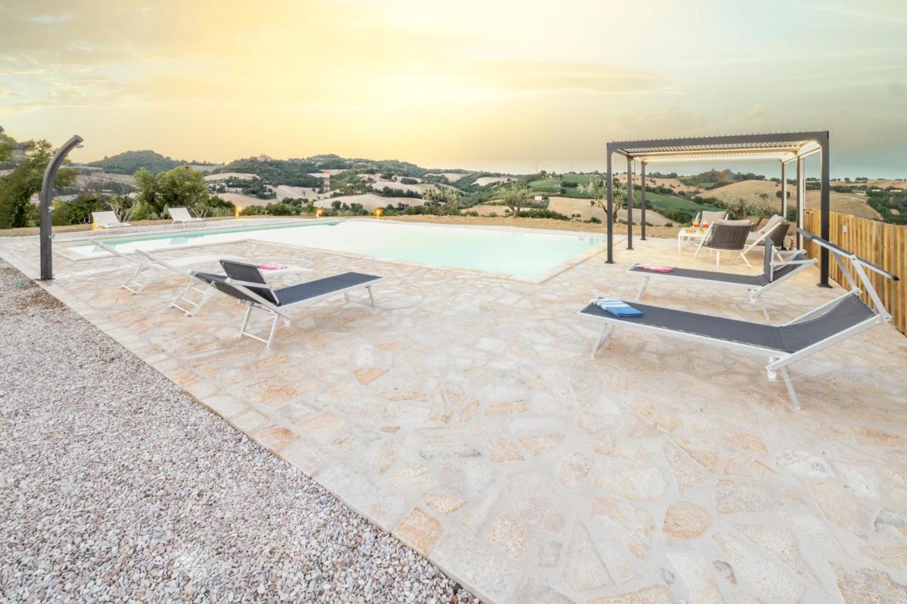 Casal Del Sole - La Ginestra Apartment Montefelcino Bagian luar foto