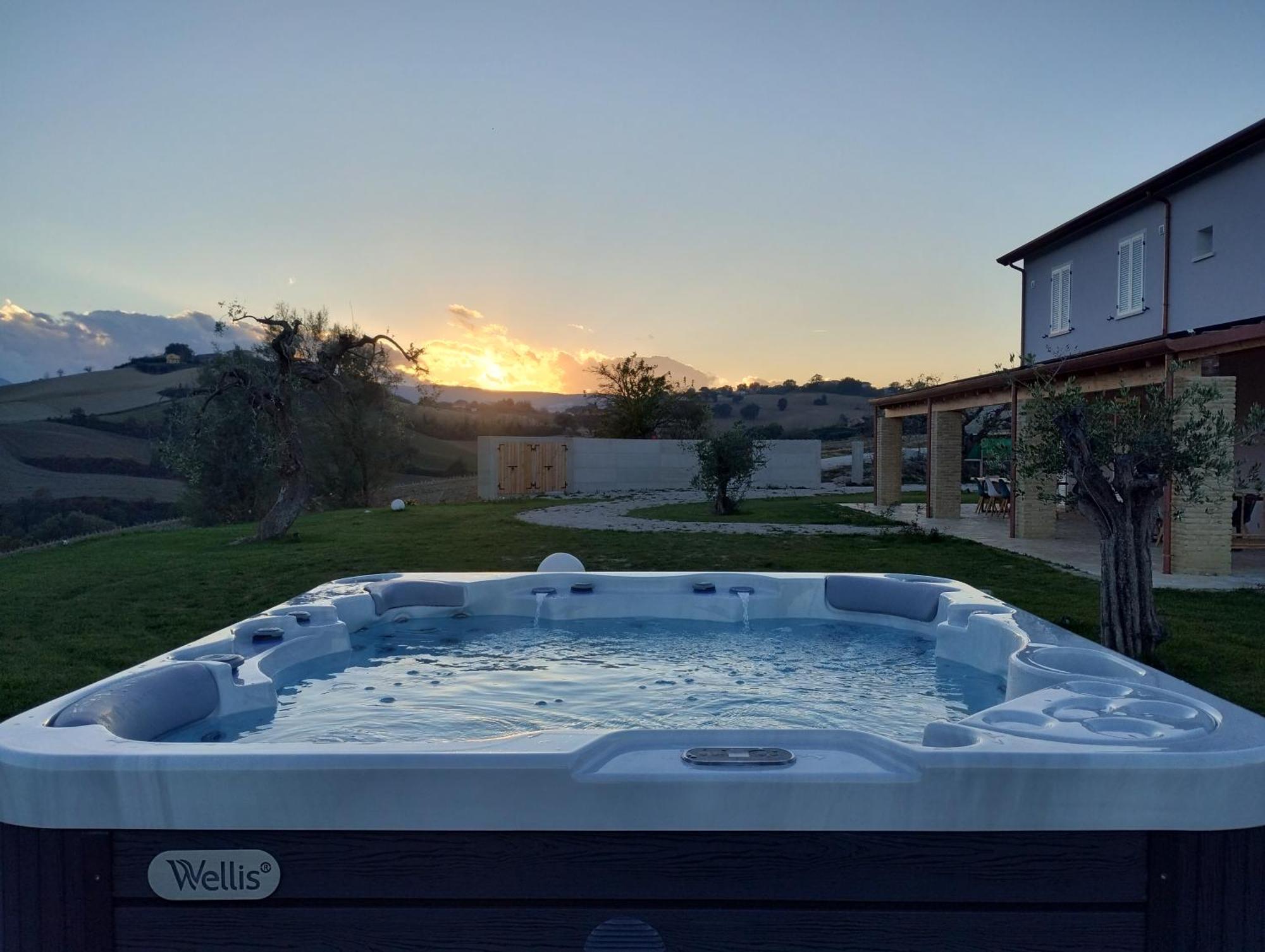 Casal Del Sole - La Ginestra Apartment Montefelcino Bagian luar foto